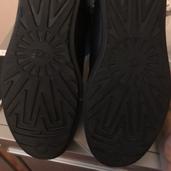 Leather Ugg’s - Picture 4 of 5